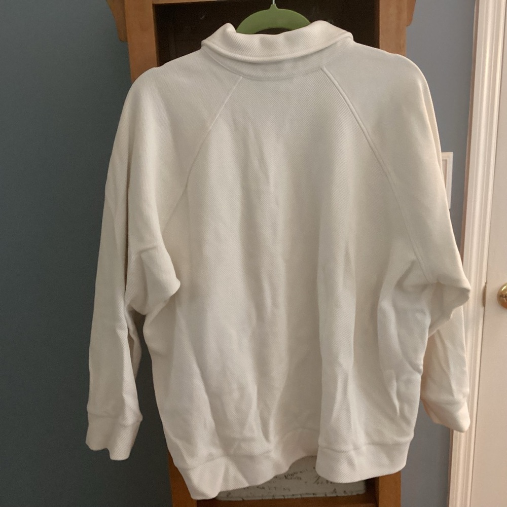 Banana Republic Women’s Off-White Sweater with Classic Collar NWOT - Picture 3 of 4